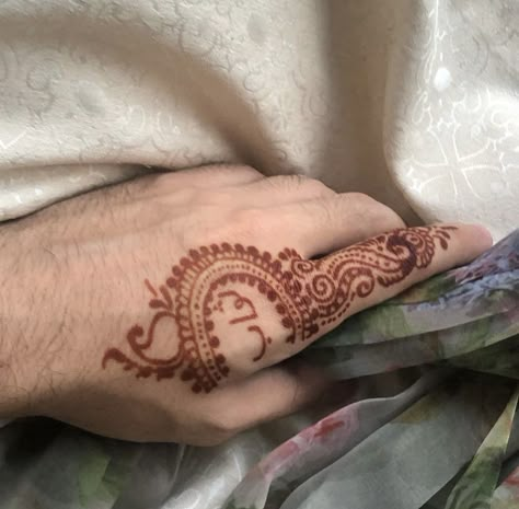 Pakistan Tattoo, Pakistani Tattoo, Men Henna Tattoo, Mehedi Design, South Asian Aesthetic, Henna Inspired Tattoos, Modern Henna, Asian Aesthetic, Modern Henna Designs