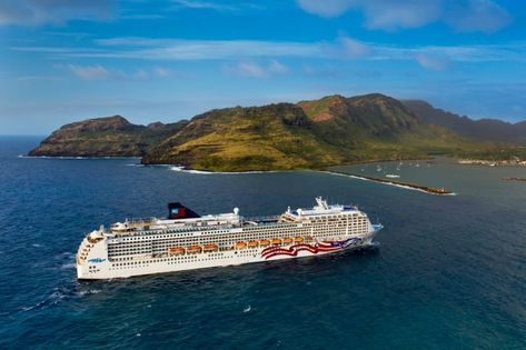 9 Reasons Cruising to Hawaii is Better Than an All-Inclusive Resort | NCL Travel Blog #Amazmerizing Norwegian Pearl, Hawaii Cruise, Transatlantic Cruise, Hawaiian Cruises, Pride Of America, Hawaii Itinerary, Visit Rome, Romantic Cruise, Hotel Packages