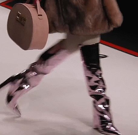 Boots in fashion Edgy Aesthetic Gif, 90s Retro Aesthetic, Model Gif, Boujee Aesthetic, Badass Aesthetic, Edgy Aesthetic, Model Aesthetic, 90s Aesthetic, Aesthetic Gif