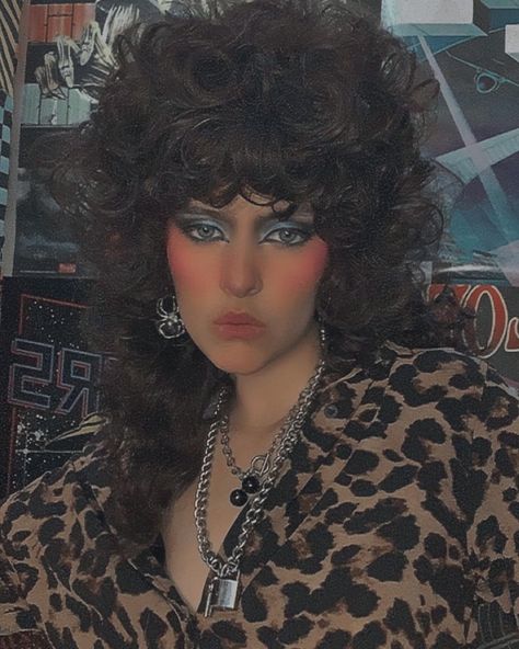 Glam Metal Makeup 80s, 70s Rocker Makeup, 80s Rock Star Makeup, Glam Rock Makeup Looks, 80s Rockstar Makeup, Glam Rock Makeup 70s, 80s Rocker Makeup, Punk 1970s, Rock Star Makeup