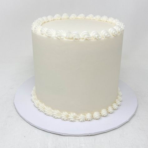 Perfect for your DIY project. Simple and affordable. No extra decorations included. Plain White Cake Simple, Cake With Border, Tall Round Cake, Small Wedding Cakes Simple Classy, Small White Wedding Cake, Simple Cake Ideas, Plain White Cake, White Buttercream Cake, Simple White Cake