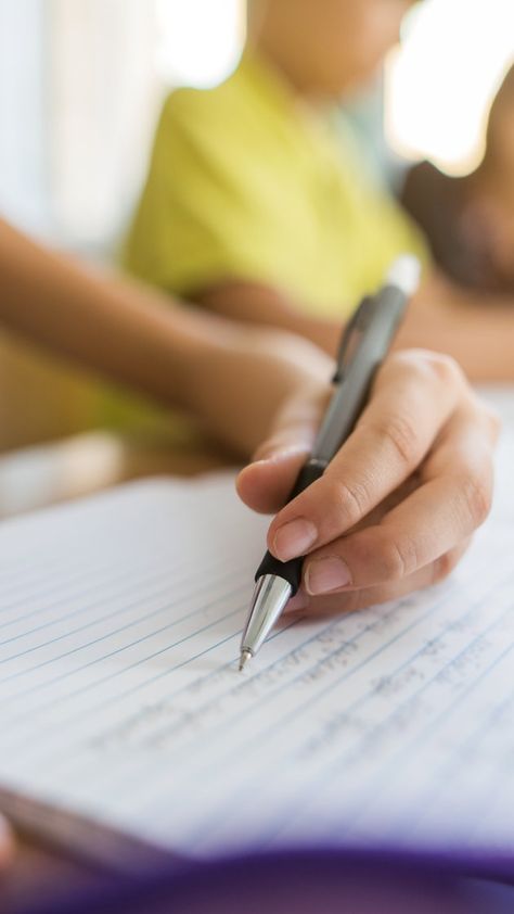 14 things you never knew about left-handed people via @AOL_Lifestyle Read more: https://www.aol.com/article/lifestyle/2018/07/10/14-things-you-never-knew-about-left-handed-people/23479031/ Left Handed Humor, Left Handed Facts, Left Handed People, Best Planners, You Never Know, Left Handed, Left Hand, Read More, Life Hacks