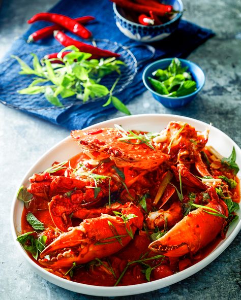 Chilli mud crab Chillies Recipes, Classic Chilli, Southern Hot Dog Chili, Spicy Raw Crab, Hot Dog Chili Recipe, Chilli Mussels, Mud Crab, Chilli Crab, Traditional Meals