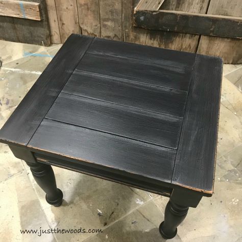 How to Get Farmhouse Style Black Distressed Furniture Black Distressed Furniture, Distressed Furniture Diy, Black Painted Furniture, Farmhouse Living Room Furniture, Furniture Rehab, Distressed Furniture, Black Furniture, Apartment Furniture, Farmhouse Furniture