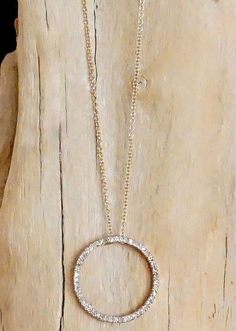 Diamond Infinity Necklace, Bracelet Cartier, Beautiful Diamond Necklace, Diamond Circle Pendant, The Bling Ring, Sparkly Necklace, Diamond Heart Pendant Necklace, Dainty Diamond Necklace, Sparkle Necklace