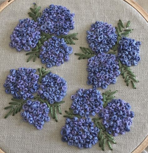 Sulaman Pita, French Knot Embroidery, Hand Embroidery Videos, Embroidery Stitches Tutorial, Pola Sulam, Hand Embroidery Projects, Hand Embroidery Flowers, Embroidery Patterns Vintage, Embroidery Flowers Pattern