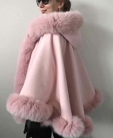 LunasAngel♡ Cape With Hood, Mode Mantel, Pink Cape, Coat Women Fashion, Capes For Women, Arctic Fox, Women Pink, Poncho Cape, Fur Fashion