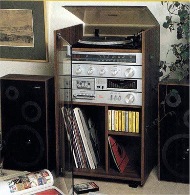 Very similar to the one that use to be in everyone's living room back in the day of good fun Childhood Memories 70s, Stereo System, Easy Listening, Record Players, Music Centers, Oldies But Goodies, I Remember When, The Old Days, Record Player