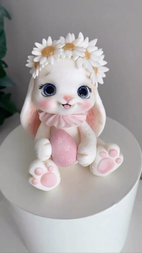 Cake topper (@cakeavenueskw) • Fotografije i videozapisi na Instagramu Sleeping Bunny, Cake Topper Tutorial, 1st Birthday Cakes, 1st Birthday Themes, Bunny Cake, Clay Crafts Air Dry, Girl Cakes, Baby Bunnies