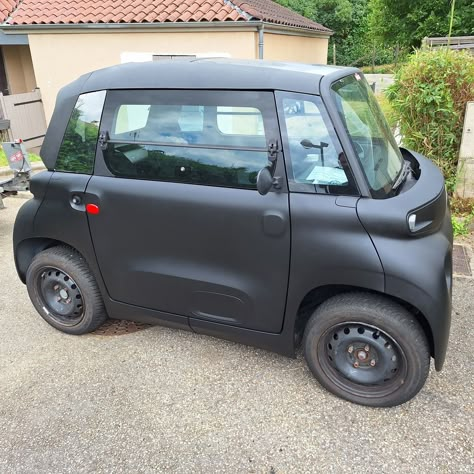 📸 𝐑𝐞́𝐚𝐥𝐢𝐬𝐚𝐭𝐢𝐨𝐧 𝐜𝐥𝐢𝐞𝐧𝐭 👀 : Un grand bravo à Gérard V. pour sa Citroën Ami relookée avec la teinte 9005 - NOIR FONCÉ en Mat 🎨🖤. Une transformation qui en jette ! 👌🔥 Envie de montrer vos propres réalisations ? Partagez-les depuis votre compte client et obtenez un code promo de 10% ! 🎁📸 Produit utilisé : Peinture Noir Mat Direct Polyuréthane ECAR Disponible ici 👉 https://www.peinturevoiture.fr/3709-peinture-noir-mate-direct.html #CitroënAmi #RestaurationVoiture #PeintureVoiture #VoitureDeColle... Future Cars, Future Car, Quick Saves