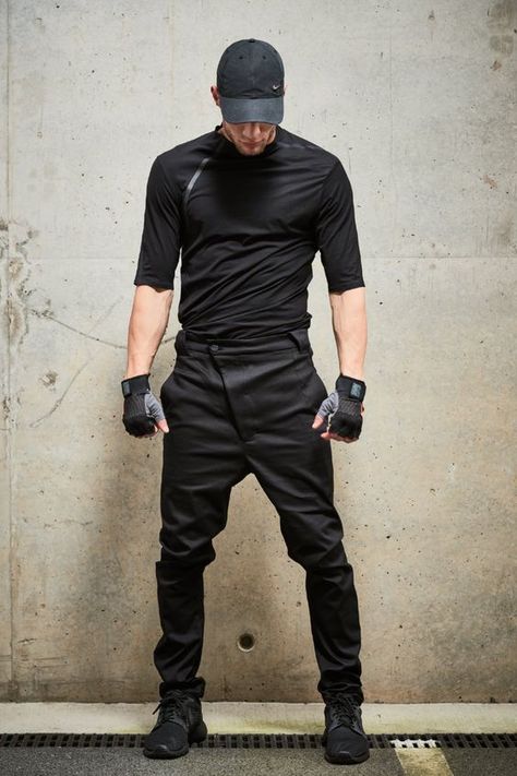 Pair Outfits, Futuristic Outfits, Dystopian Fashion, Black Outfit Men, Techwear Fashion, Tactical Wear, Trousers Mens, Cyberpunk Clothes, Urban Clothing