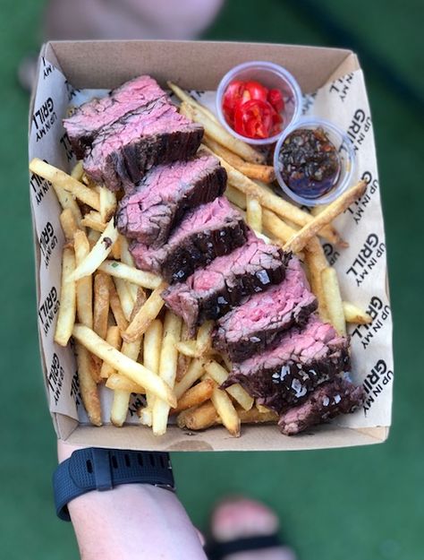 Steak And Chips, Spicy Burger, London Food, Chicken Dishes Recipes, Yummy Eats, Food Obsession, Healthy Meal Prep, Creative Food, Food Cravings