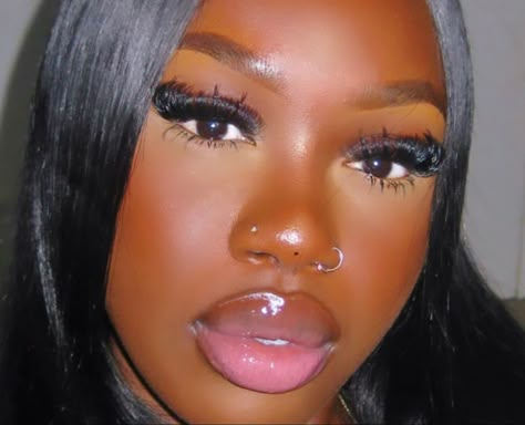 Red Lip Liner Black Women, Matte Makeup Black Women, Lip Liner Black Women, Black Women Lips, Lip Liner Black, Euphoric Makeup, Insta Baddie Makeup, Red Lip Liner, Women Lips