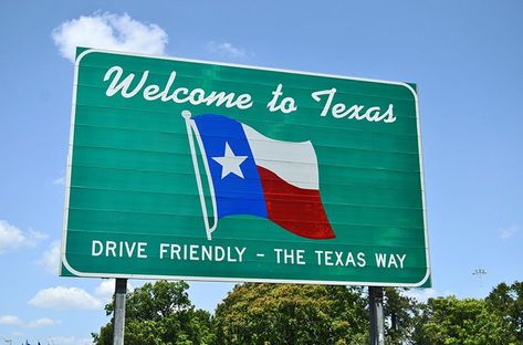 Welcome To Texas, Texas Sign, Hiking In Texas, Texas Traditions, Texas Signs, Texas Life, Texas Forever, State Signs, Loving Texas