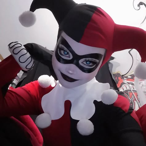 Run Rabbit Run, Harley Quinn Makeup, Female Clown, Rabbit Run, Pretty Halloween Costumes, Harley Quinn Comic, Harley Quinn Costume, Harley Quinn Art, Harley Quinn Cosplay