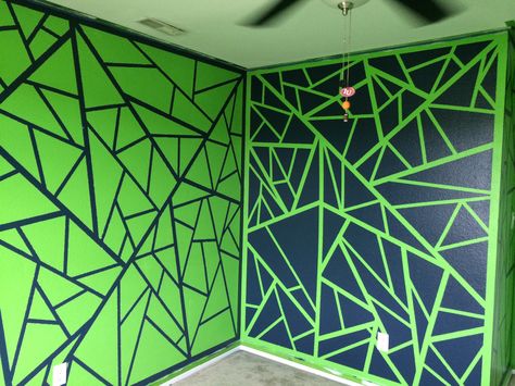 Gamer Room Paint Ideas, Game Room Wall Paint Ideas, Accent Wall Boys Bedroom, Unique Wall Paint Designs, Room Painting Ideas, Green Bedroom Paint, Boy Room Paint, Boys Bedroom Paint, Boys Game Room