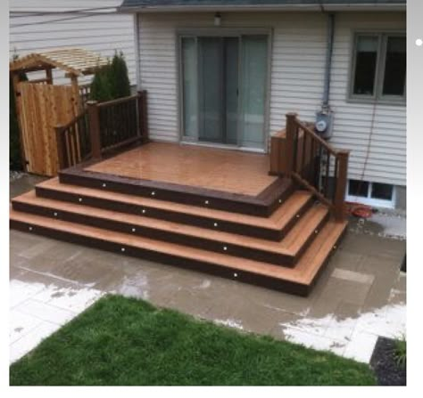 Backdoor Stairs, Small Cement Patio Ideas, Patio Stairs Ideas, Backdoor Steps To Patio, Cement Patio Ideas, Patio Ideas Decor, Patio Stairs, Cement Patio, Patio Steps