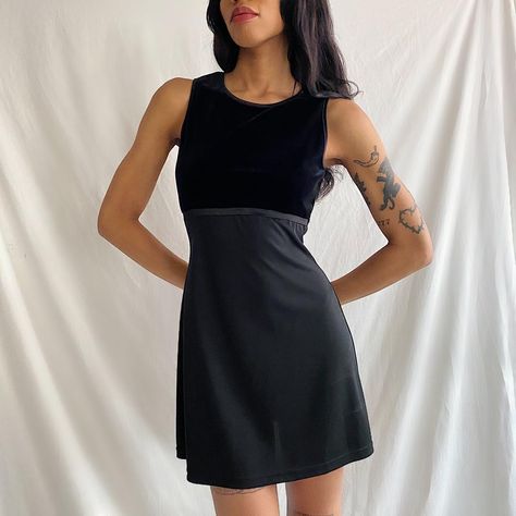 Y2k Stuff, 90s Witch, 90s Mini Dress, Black Velvet Mini Dress, Pull Over Dress, Thrift Inspo, Over Dress, Velvet Mini Dress, Shop Ideas