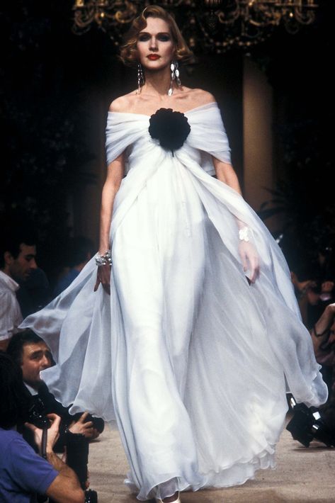 Fashion Classic: Yves Saint LAURENT Haute Couture Spring/Summer 1984 | Lipstick Alley 90s Runway Fashion Dresses, Ysl Haute Couture, Ysl Couture, Vintage Runway Fashion, Yves Saint Laurent Haute Couture, Saint Laurent Haute Couture, 90’s Outfits, Yves Saint Laurent Couture, 90s Runway Fashion