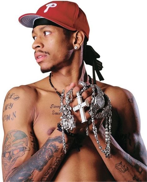 Image about ice in 90's 💯 by jiggy on We Heart It Allen Iverson Photoshoot, Allen Iverson Aesthetic, Allen Iverson The Answer, Jordan Woods, Lloyd Banks, Nba Photos, Looks Hip Hop, Ad Inspiration, American Athletes