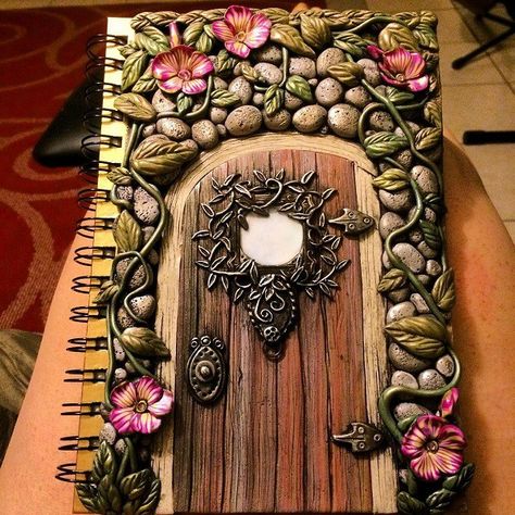 Polymer Clay and Instagram Polymer Clay Book Cover Tutorial, Polymer Clay Notebook Cover, Polymer Clay Journal Covers, Polymer Clay Book Cover, Polymer Clay On Canvas, Clay On Wood, Polymer Journal, Polymer Clay Journal, Tutorial Polymer Clay