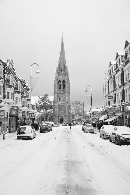 London Suburbs, British Childhood, Muswell Hill London, Historic London, Muswell Hill, London Underground Stations, Travel England, London Family, London History