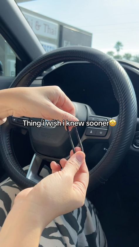 Tsagana/Motherhood/Momhack | So useful car hack🔥 try this👍# #momlife #hack #carhack #car | Instagram Car Organization Hacks, Car Travel Hacks, Diy Car Seat Cover, Car Organization, Car Hacks, Mom Hacks, I Wish I Knew, Travel Hacks, Car Travel