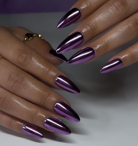 😈💜💁🏻‍♀️ • • • #nailzzbylo #nailsnailsnails #nails #nails2inspire #nailsofinstagram #nailsonfleek #nailsoftheday #nailsofig #nailsofinsta #nailart #nailaddict #nailartist #nailartaddict #cutenails #almondnails #gelxnails #purplenails #springnails #auranails #airbrushnails #cutenails #nailinspiration #nailinspo #nailideas #nailitdaily #naildesign #naildesigns #nailtech #chrome #chromenails #purplenails #purplechrome Chrome And Purple Nails, Purple Chrome Halloween Nails, Dark Purple Gel Nails, Esma Core, Dark Purple Chrome Nails, Purple Chrome Nails Design, Purple Chrome Nails, Purple Gel Nails, Purple Chrome