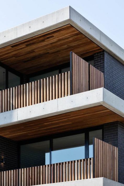 Timber Batten Balustrade, Timber Balcony Balustrade, Balustrade Exterior, Timber Railing, Timber Balcony, Deck Balustrade Ideas, Concrete Balustrade, Timber Balustrade, Concrete Balcony