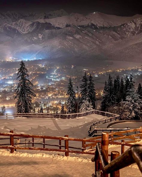 Zakopane Poland, Poland Travel, Mountain Hike, Natural Playground, Europe Winter, Voyage Europe, Winter Vibes, Europe Tours, Winter Wallpaper