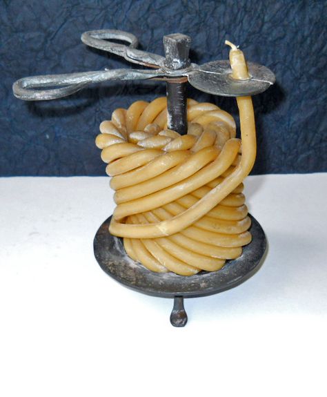 Wax Jack_Judith Walker's Collection Candle Survival, Coil Candle, Medieval Candle, Candles Crafts, Beeswax Candles, Diy Candles, Survival Skills, Blacksmithing, Candle Making