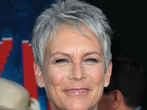 How to Style Hair Like Jamie Lee Curtis Jamie Lee Curtis Haircut, Jamie Lee Curtis Hair, How To Style Hair, Spiky Hairstyles, Chemo Hair, True Lies, Short Spiky Hairstyles, Trendy Haircuts For Women, Spiky Hair