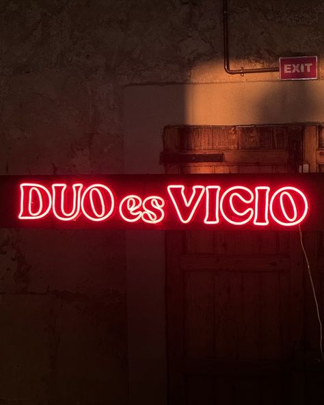 o resumão de ibiza: @duo é vício mesmo, amamos tanto que a gente fez dobradinha, @circolocoibiza ainda é a minha festa favorita da ilha (segundas de verão) e se for pra escolher uma, só iria na @dc10ibizaofficial de balada grande. Ibiza tem muito além de balada, uma ilha bem grande e super democrática. não tem como ir pra lá e não viciar na batatatinha trufada @sal.de.ibiza - aliás nunca comi tanta batatinha como nestes quatro dias! ya echo de menos 💌 Ibiza, Quick Saves