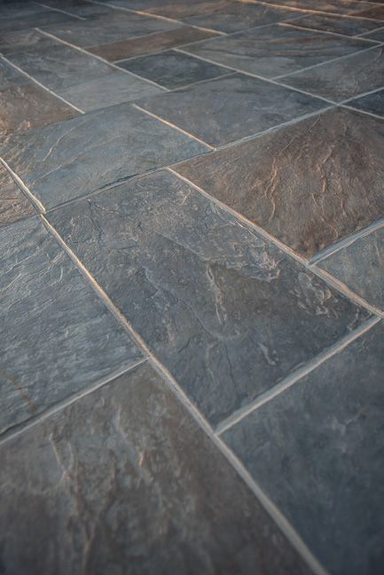 Outdoor Tiles Floor, Outdoor Tile Patio, Modern Floor Tiles, Outside Flooring, Garage Boden, Porch Tile, Concrete Patio Designs, Concrete Contractor, Stamped Concrete Patio