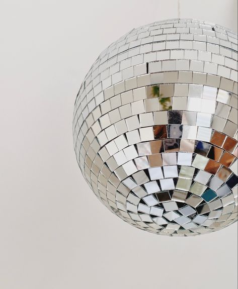 White Disco Ball Aesthetic, Specific Aesthetic, Collage Journaling, Ball Mirror, Disco Ball Mirror, Ball Aesthetic, Background Pics, Computer Wallpapers, Silver Party