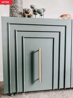 A Glam IKEA KALLAX Hack for $200 | Apartment Therapy Diy Credenza Makeover, Textured Furniture Diy, Kallax Upcycle, Diy Credenza, Green Credenza, Ikea Cubes, Shelf Makeover, Billy Ikea, Ikea Kallax Shelf