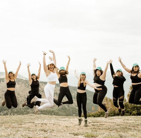 Hiking Bachelorette Outfits, Bachelorette Party Hiking, Bachelorette Atv Riding, Camp Bachelorette Outfit, Bachelorette Yoga Outfit, Bachelorette Hike Outfit, Bachlorette Party Mountains, Bride Hiking Outfit, Bridal Hiking Outfit