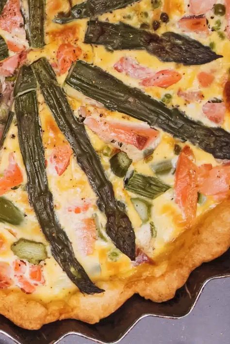 Ina Garten Asparagus Quiche Quiche Recipes Asparagus, Onion Quiche Recipes, Asparagus Quiche Recipes, Brunch Quiche, Puff Pastry Recipes Savory, Ham Quiche, Tomato Quiche, Onion Quiche, Asparagus Quiche