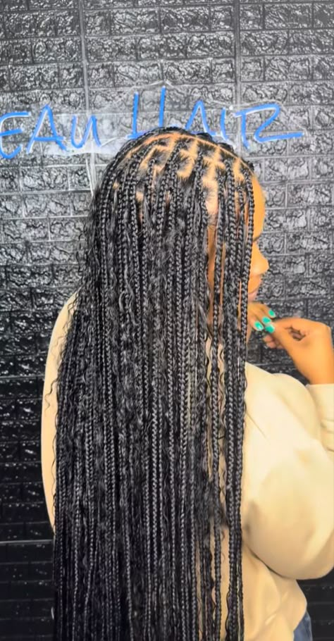 Knotless Braids Dramatic Edges, Mid Back Knotless Braids, Island Hairstyles, Small Boho Knotless, Small Boho Knotless Braids, Mommy Hair, Dramatic Edges, Holiday Braids, Boho Knotless Braids