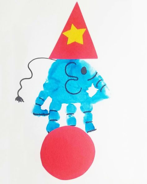 Circus Art Activities For Preschool, Circus Animals Crafts, Circus Handprint Art, Carnival Art For Toddlers, Carnival Theme Crafts Preschool, Circus Art For Toddlers, Fair Preschool Theme, Carnival Crafts For Toddlers, Carnival Activities For Toddlers