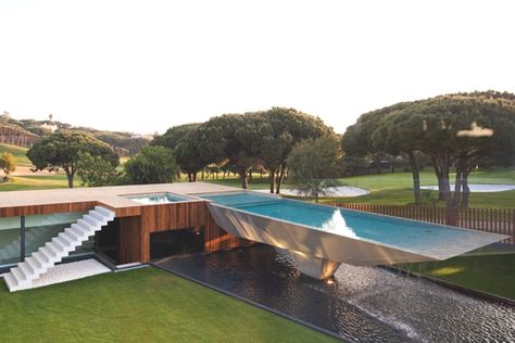 Cantilever Architecture, Pool Diy, Modern Pools, Cool Pools, Pool Designs, Pool House, 인테리어 디자인, Modern Architecture, A House