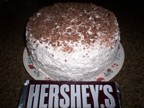 Hersey Bar Cake Recipe, Hershey Bar Cake Recipe, Hersey Bar Cake, Hershey Bar Cake, Candy Bar Cake Recipes, Hershey Bar Cakes, Hershey Cake, Hersheys Chocolate Cake Recipe, Hershey Chocolate Cakes