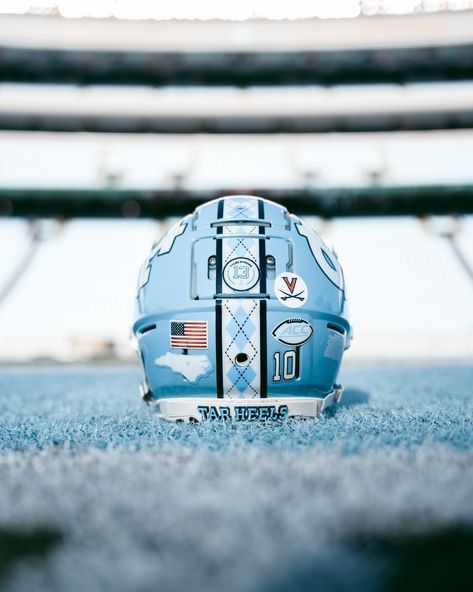 Tar Heels Football, Nc Tarheels, North Carolina Colleges, Football Pics, Carolina Football, Nfl Football Art, Unc Chapel Hill, Boxing History, Tar Heel