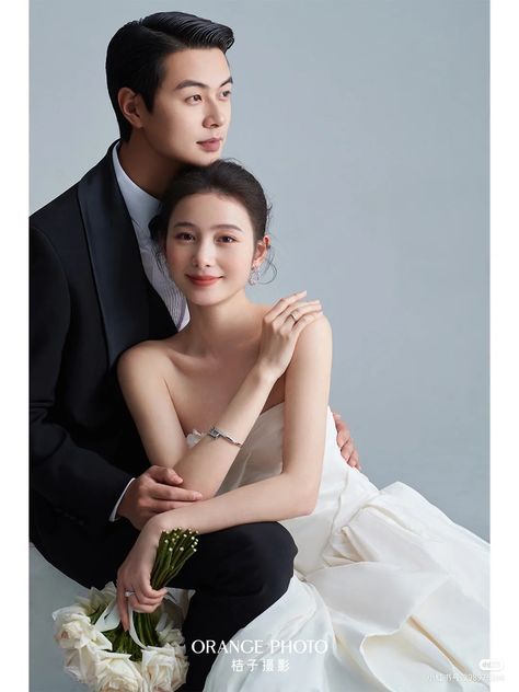 Wedding Studio Poses, Korean Wedding Studio Photoshoot, Wedding Photoshoot In Studio, Korean Style Wedding Photoshoot, Wedding Portraits Studio, Photoshoot Prewedding Ideas, Pre Wedding Studio Photoshoot, Wedding Shoot Studio, Prewedding Pose Ideas