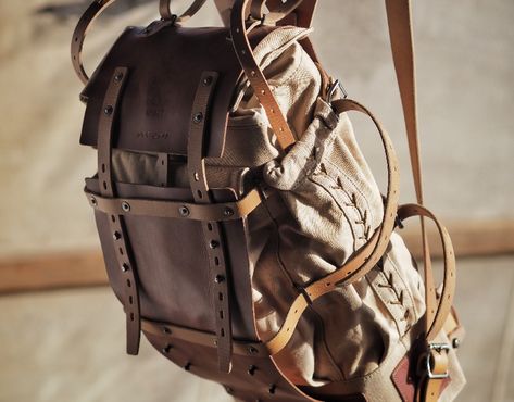 Notless Orequal on Behance Diy Leather Backpack, Leather Backpack Pattern, Saddle Bags Horse, Vintage Hiking, Retro Backpack, Canvas Rucksack, Rolltop Backpack, Canvas Leather Bag, Army Surplus