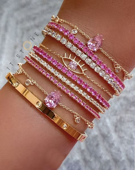 Pink Bracelet Stack, Future Accessories, Hot Pink Jewelry, Timeless Rings, List Aesthetic, Bracelet Combo, Pink Sweet 16, Xoxo Jewelry, Jewelry Stack