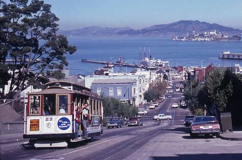 1981 - San Francisco | San Francisco street scene, at the in… | Flickr San Francisco Photography, San Francisco Streets, San Fran, Street Look, Street Scenes, Favorite City, Worlds Largest, In The Heights, Cool Pictures