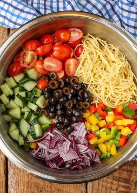 California Spaghetti Salad - Barefeet in the Kitchen California Speggetti Salad, Spaghetti Salad With Salad Supreme, Spaghetti Salad Recipes, Spagetti Salad Recipes, California Spaghetti Salad Recipe, California Spaghetti Salad, California Pasta, California Spaghetti, Cold Spaghetti Salad