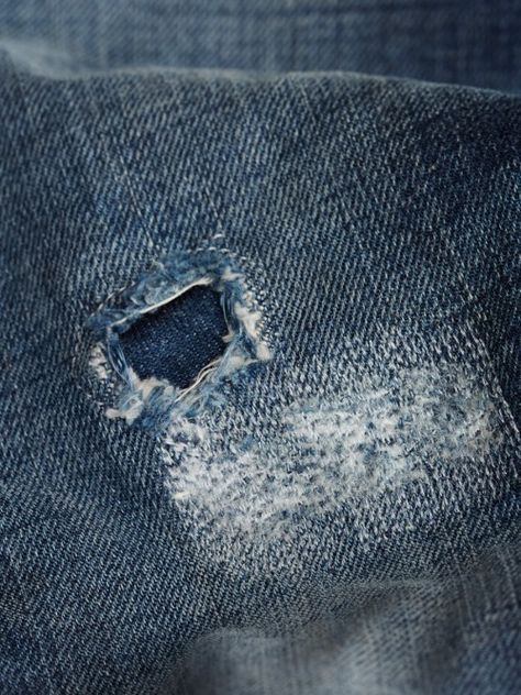 Damage Jeans, Torn Pants, Modern Hepburn, Denim Repair, Damaged Clothes, Denim Inspiration, Visible Mending, Repair Clothes, Denim Ideas