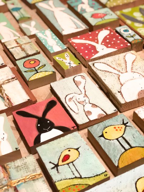 Paintings On Scrap Wood, Small Wooden Blocks Painted, Painting On Blocks Of Wood, Painted Blocks Of Wood, Honey Marketing, Painted Wood Blocks, Painted Blocks, Wood Plank Art, Ceramic Wall Art Tiles